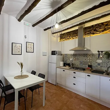 Holiday home Casa Crisantemo With Sea View And Pool In Adra